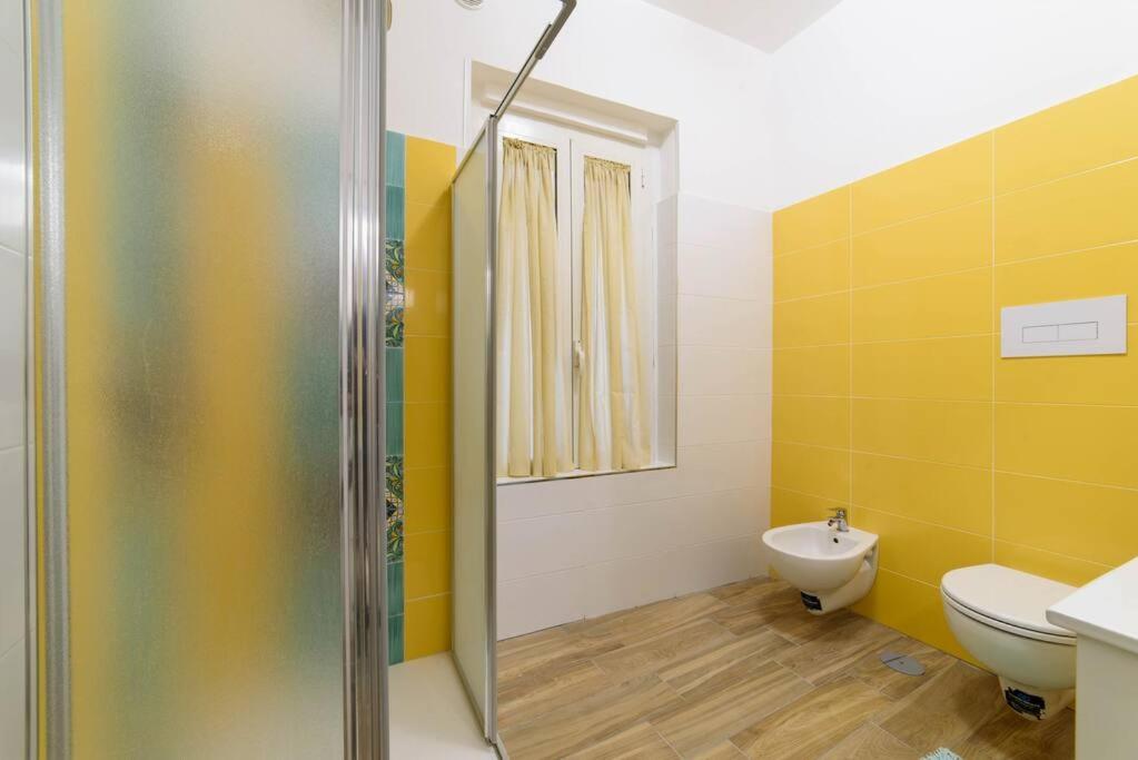 Apartamento Stazione Treni - Wi-Fi & Netflix Cozy Space Salerno Exterior foto